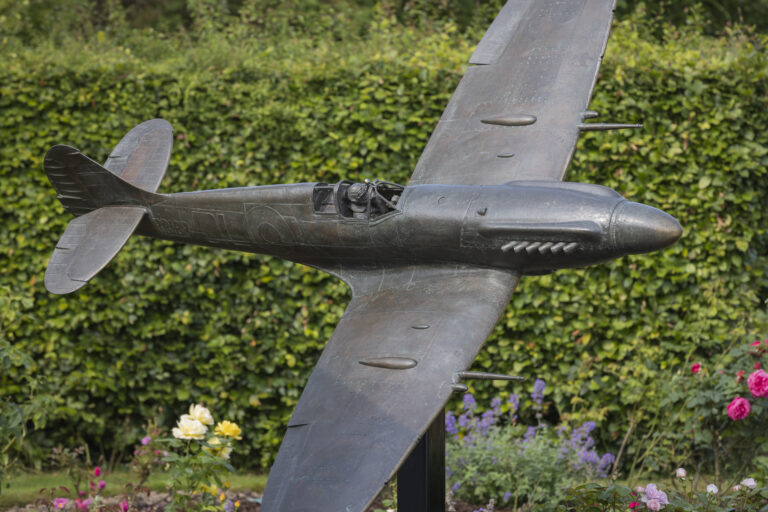 Spitfire-Sculpture-high-33-11